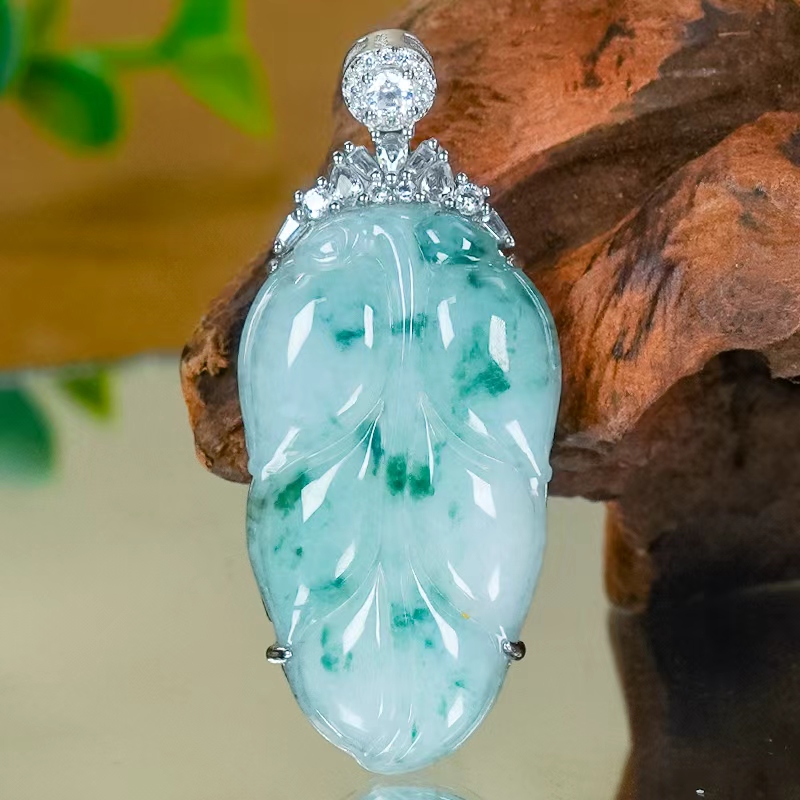 大叶可成-天然翡翠A货银镶嵌精致大气镂空冰飘蓝水翡翠叶子吊坠