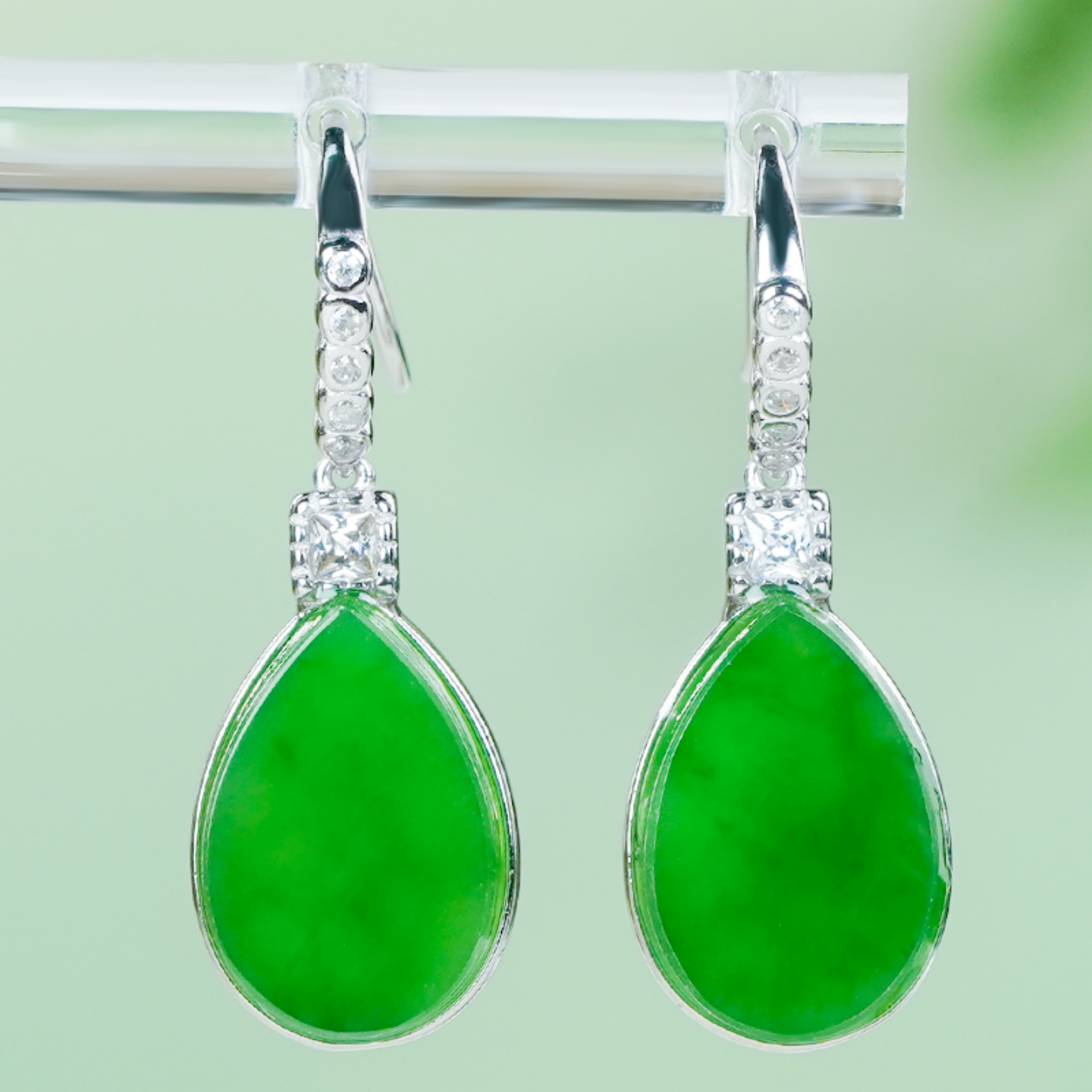 天然和田玉耳环银镶嵌时尚大气百搭油润菠菜绿碧玉水滴耳钩耳坠,珠宝/钻石/翡翠,耳饰,淘宝优惠券,粉丝福利购,淘宝优惠卷