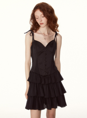 SURE ENOUGH 原创设计少女感公主荷叶边黑色吊带收腰蛋糕连衣裙女