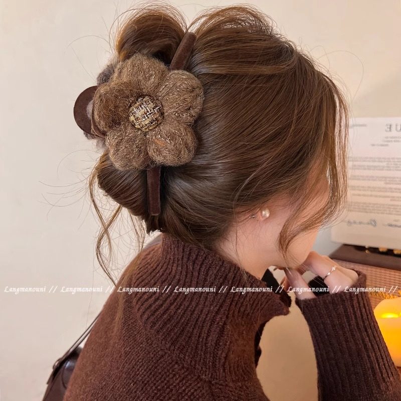 秋冬毛绒花朵抓夹女2025新款感后脑勺发夹大号鲨鱼夹头饰发卡,饰品/流行首饰/时尚饰品新,民族风发饰,淘宝优惠券,粉丝福利购,淘宝优惠卷