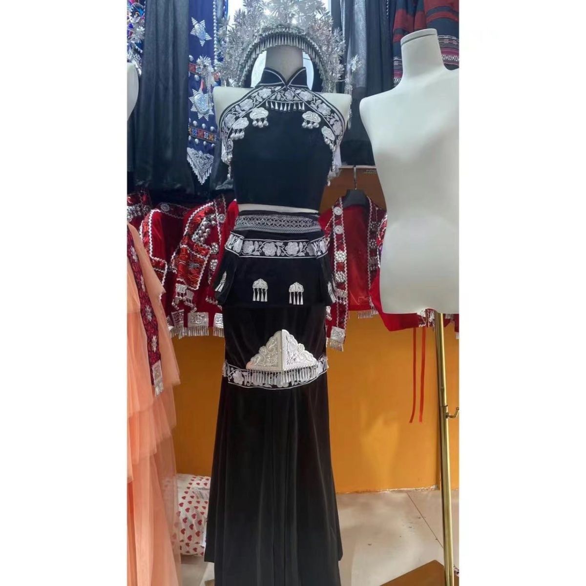 苗族苗疆服装礼服影楼婚服婚纱土家族少数民族风服饰拍照摄影旅拍