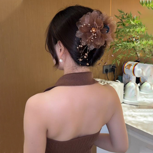 牡丹花花朵羽毛抓夹头饰2025新款女后脑勺高端高级感头花发夹发饰