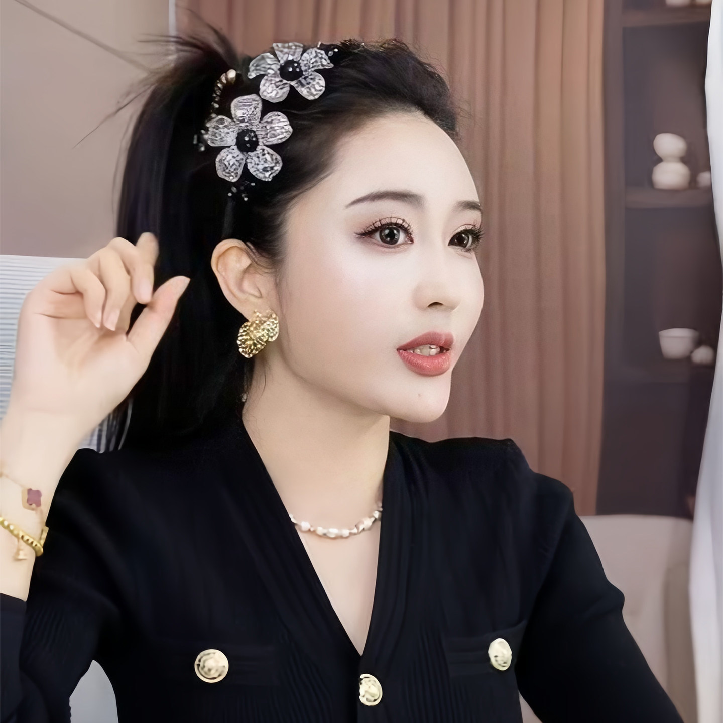 精致轻奢高级感花朵发箍女款头箍图片