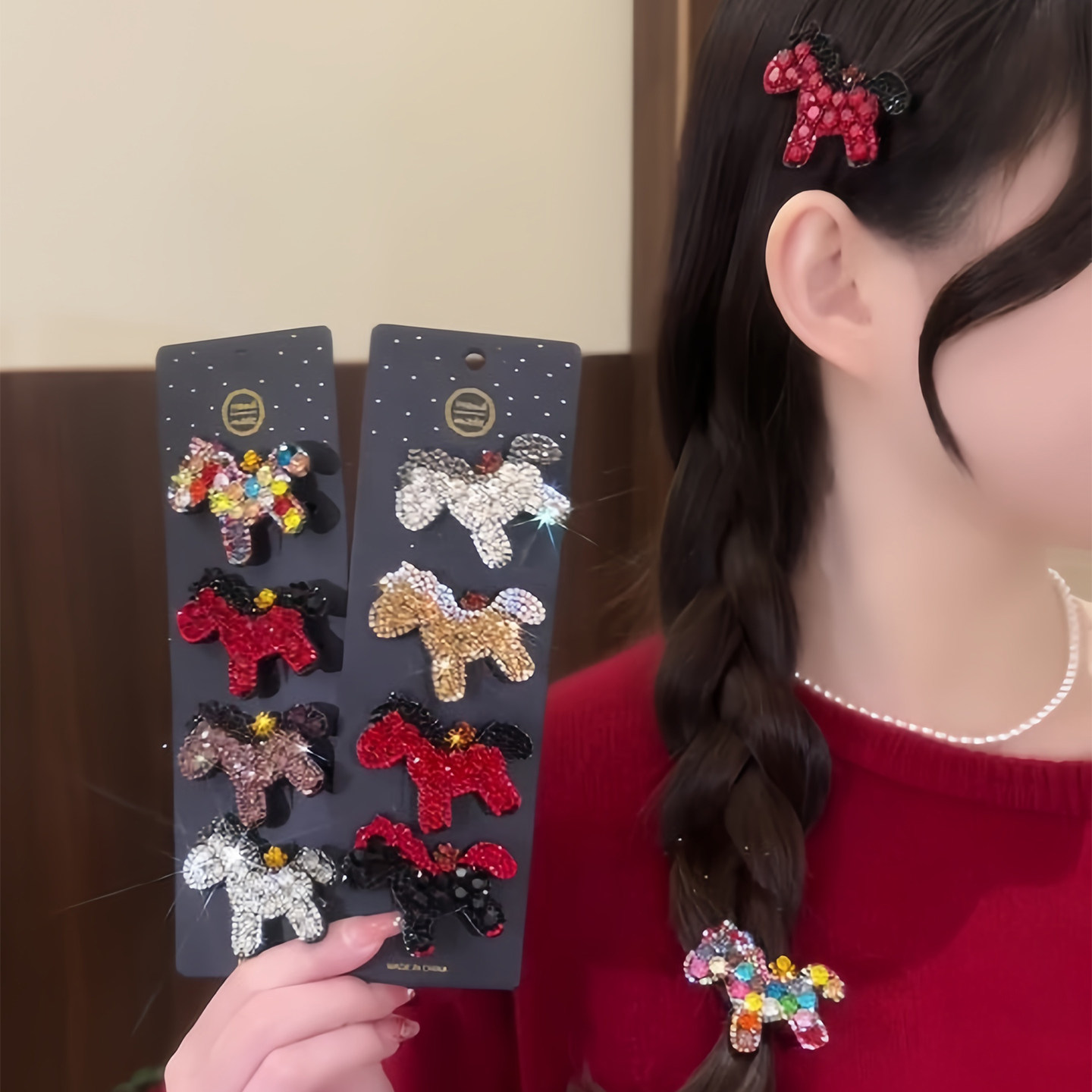 轻奢风闪钻红色小马发夹新年侧边边夹头饰2026新款精致发卡子发饰,饰品/流行首饰/时尚饰品新,发饰,淘宝优惠券,粉丝福利购,淘宝优惠卷