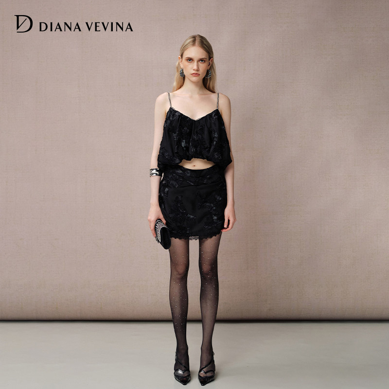 DIANAVEVINA夏季新款时尚套装女V领绣花吊带黑色半身裙,女装/女士精品,时尚套装,淘宝优惠券,粉丝福利购,淘宝优惠卷