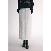 FAE keep space BASIC羽绒开衩半裙冬季 时髦保暖绗缝直筒裙