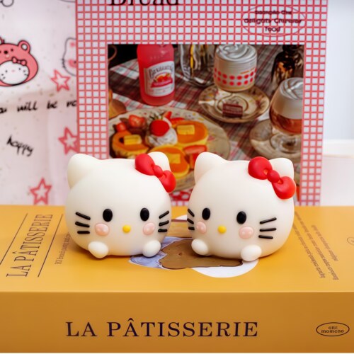 新年红蛋糕装饰蝴蝶结kitty猫头