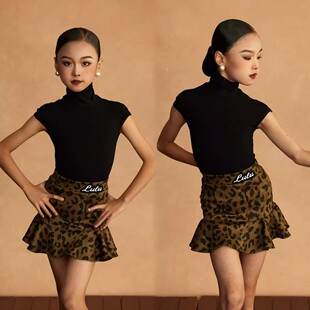 2026新款女童拉丁舞服演出服豹纹高领坎袖上衣包臀短裙套装