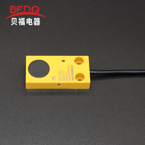 方形接近开关电容式非金属感应传感器三线NPN常开24v E2C-F10N1