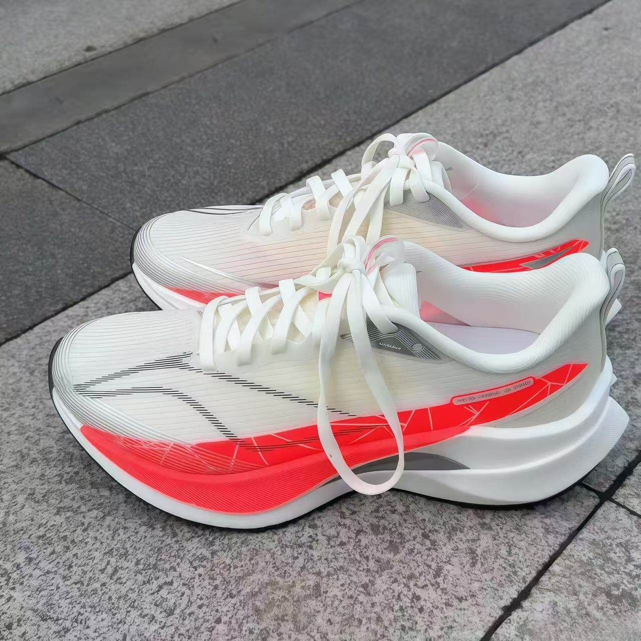 赤兔9pro透气跑步鞋透气专业竞速碳板跑鞋超轻学生减震儿童运动鞋