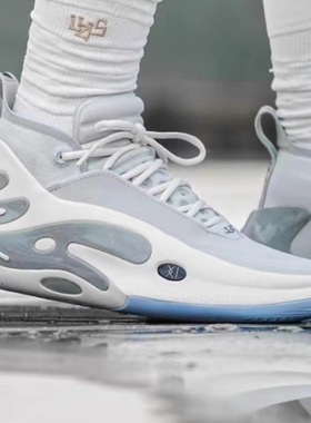 韦德之道11LOW无眠灰篮球鞋2024四季透气实战篮球鞋低帮摩擦有声