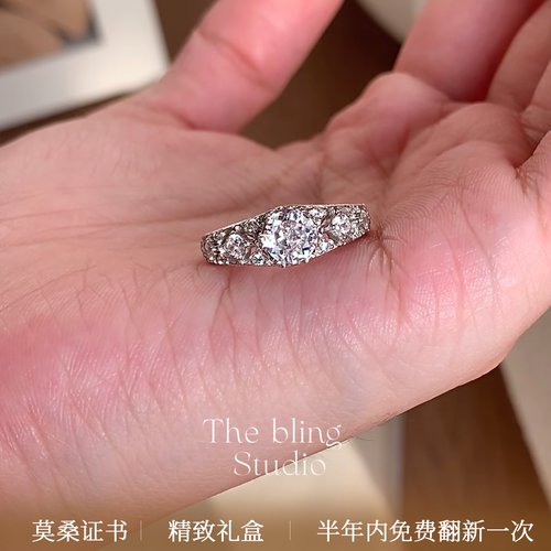 进口莫桑石钻戒女 宫廷蕾丝镂空雕花S925银厚镀金复古布契风戒指