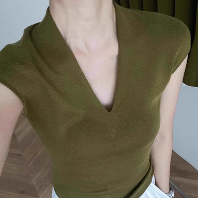 法式老钱风v领针织短袖女修身