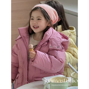 以个童装男女童宝宝儿童冬装牛角扣中长款连帽羽绒服白鸭绒外套