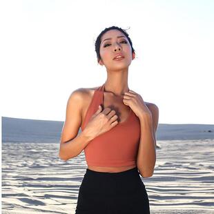 women with beautiful vest bras and for neck Yoga halter