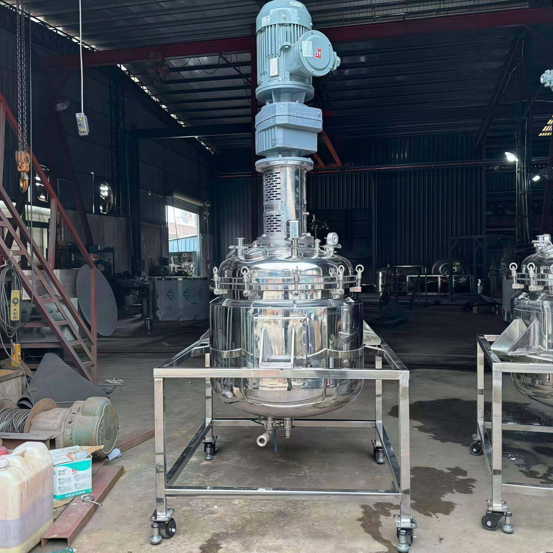 化工液体配料桶电加热搅拌罐304双层搅拌桶高粘密封度反应釜