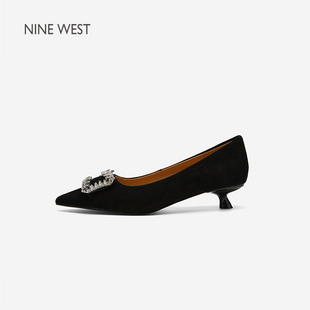 奥莱专供Nine West/玖熙2026年春中跟单鞋女尖头晶钻绒面猫跟女鞋