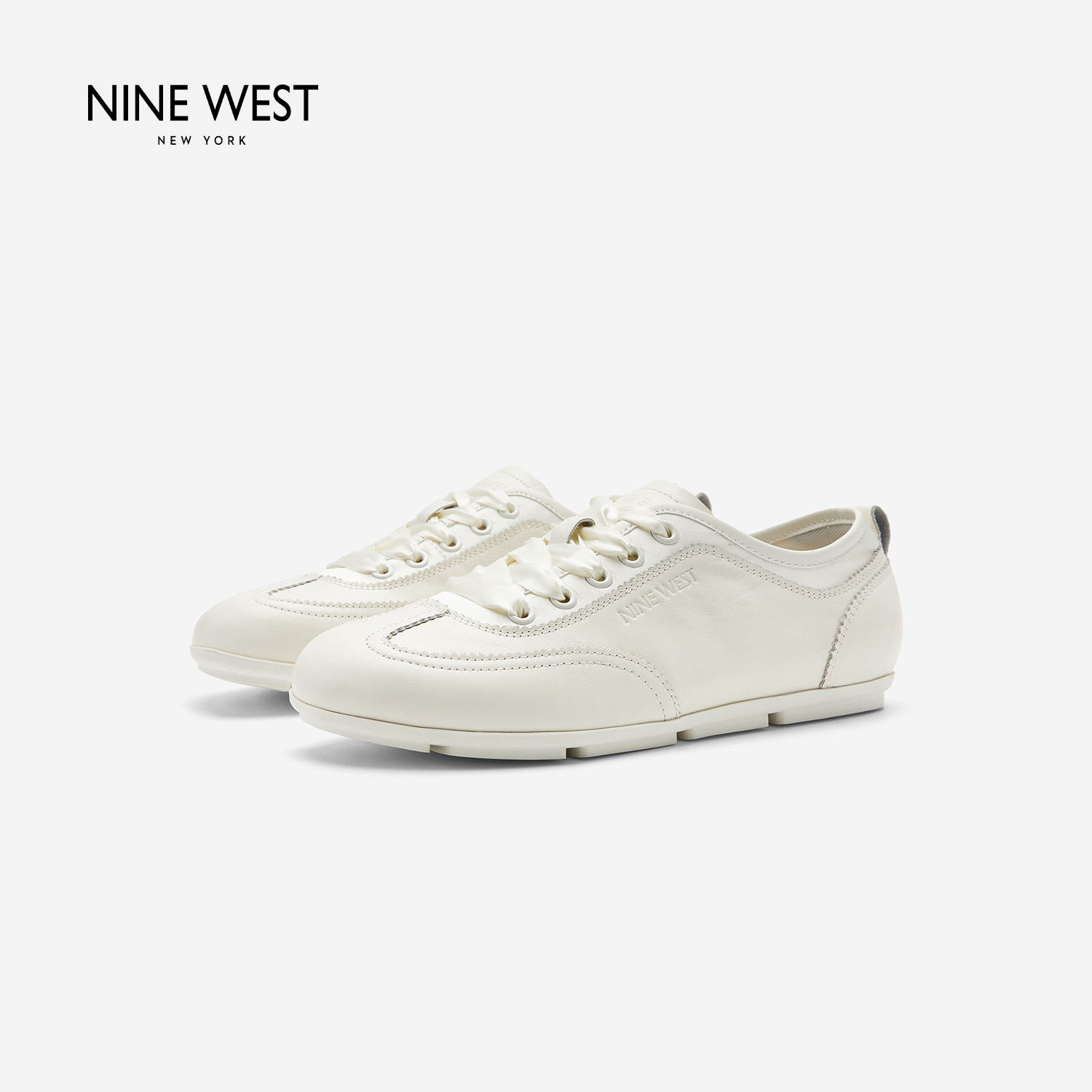 Nine West/玖熙简约风低帮圆头系带休闲鞋女时尚百搭通勤德训鞋