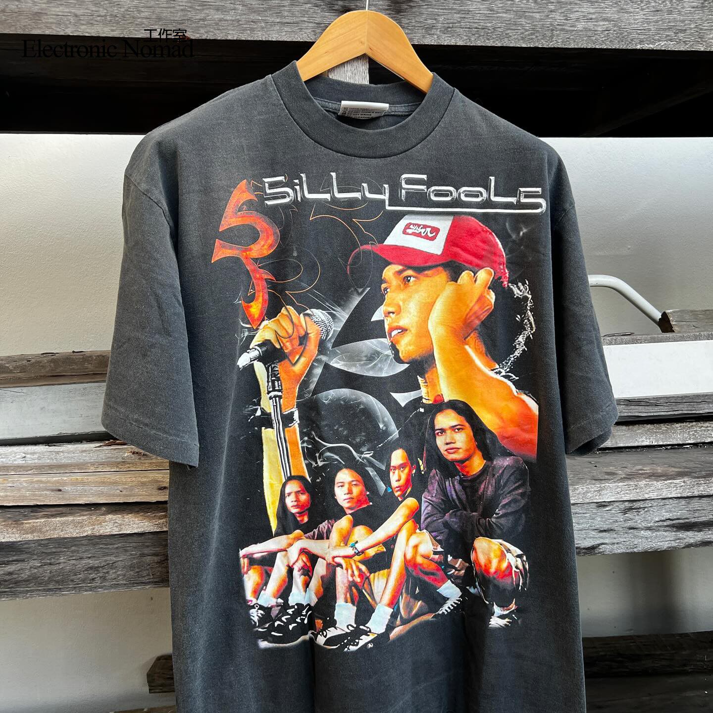 EN 워시드 마스터 타이 록 밴드 SILLY FOOLS 스트리트 뷰티 반팔 티셔츠