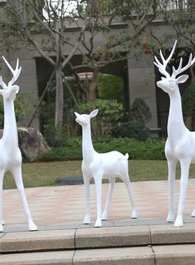 户外彷真玻璃纤维白鹿雕塑落地庭院园林景观商场婚礼装饰白色鹿摆