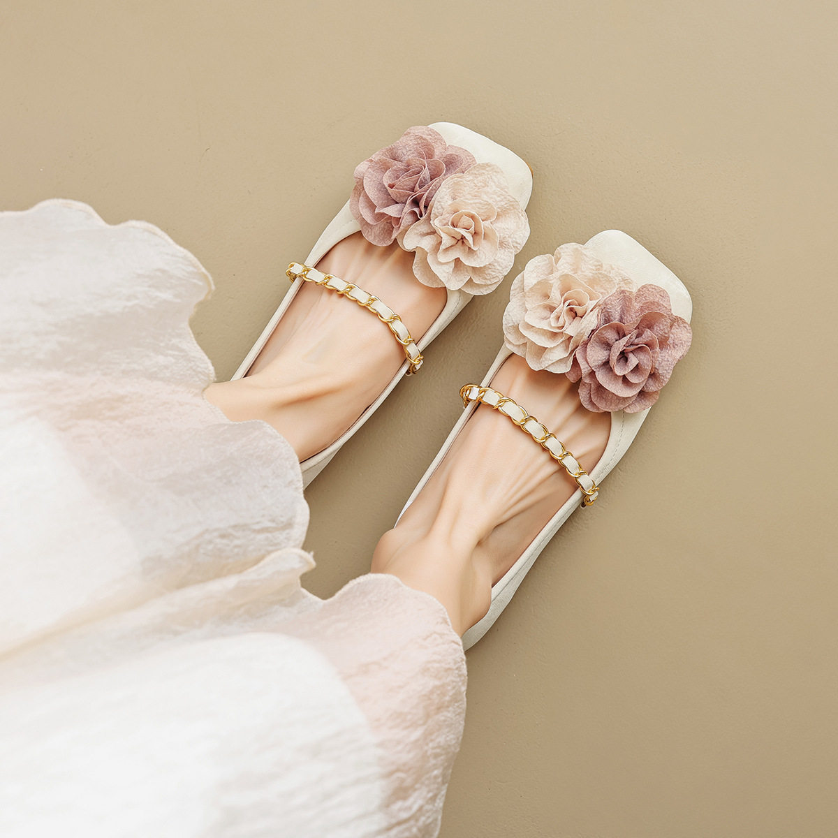 方头单鞋女平底浅口一字带花朵法式仙女风奶奶鞋仙女风气质女鞋,女鞋,浅口单鞋,淘宝优惠券,粉丝福利购,淘宝优惠卷