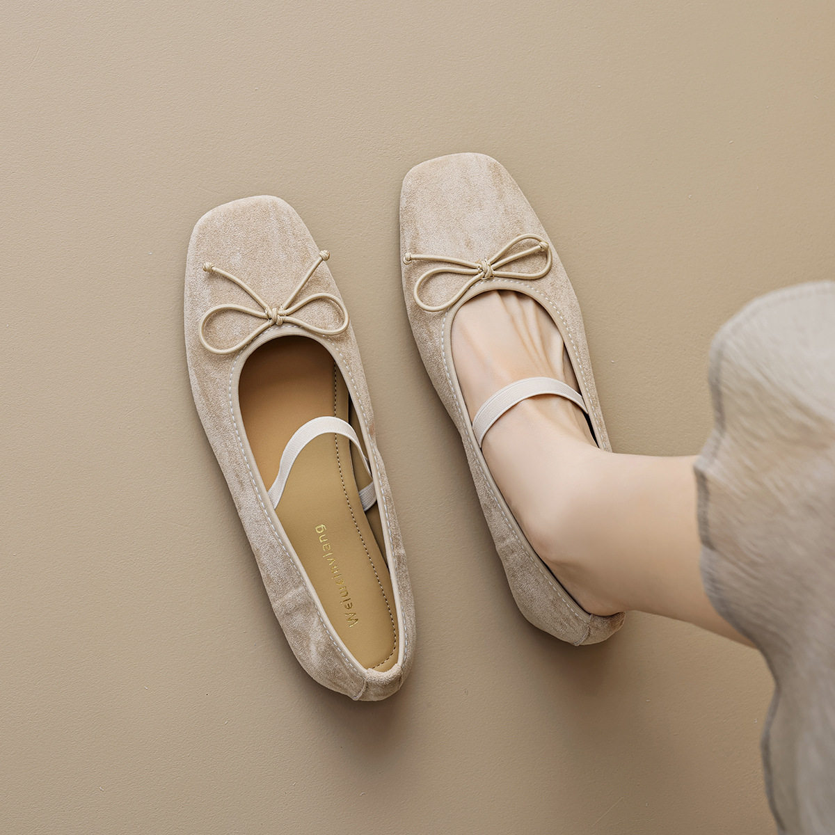 方头单鞋女平底复古一字带浅口蝴蝶结芭蕾鞋软底新款绒面女单鞋,女鞋,浅口单鞋,淘宝优惠券,粉丝福利购,淘宝优惠卷