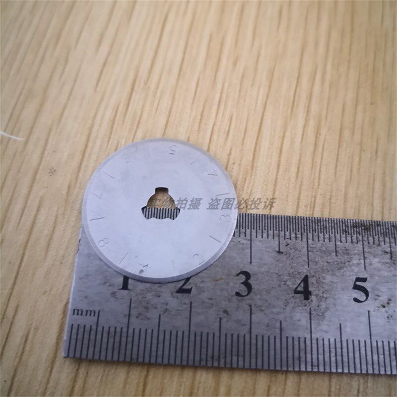 速发手滚刀环刃刀皮筋壁圆墙纸刀圆持裁刀合金钢纸刀片带数字28mm
