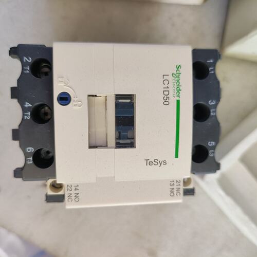 【议价！专业！】LC1D50 M7C交流接触器，220V