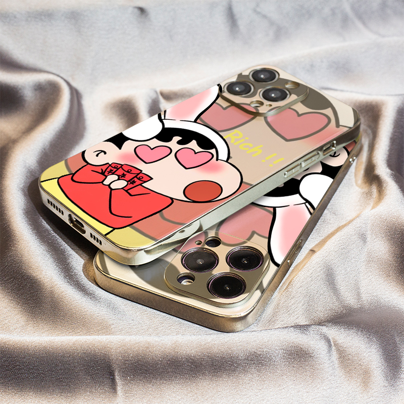 蜡笔小新适用苹果16保护套14plus电镀银iPhone15手机壳xs11全包xr情侣6s高级7g8新款12mini女se2软壳13promax