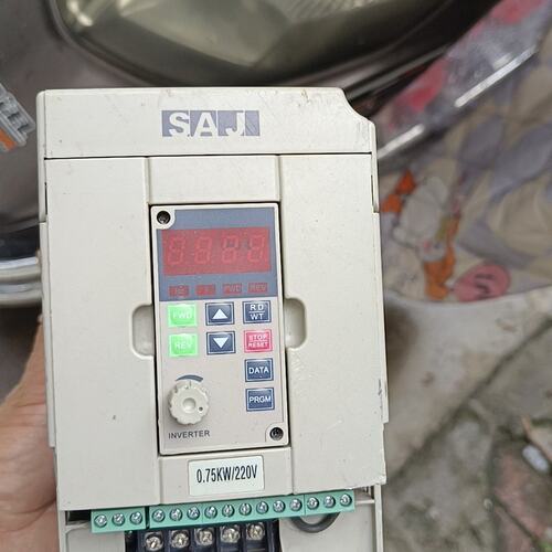 议价8000变频器VR75M1VR150M1VR220M1