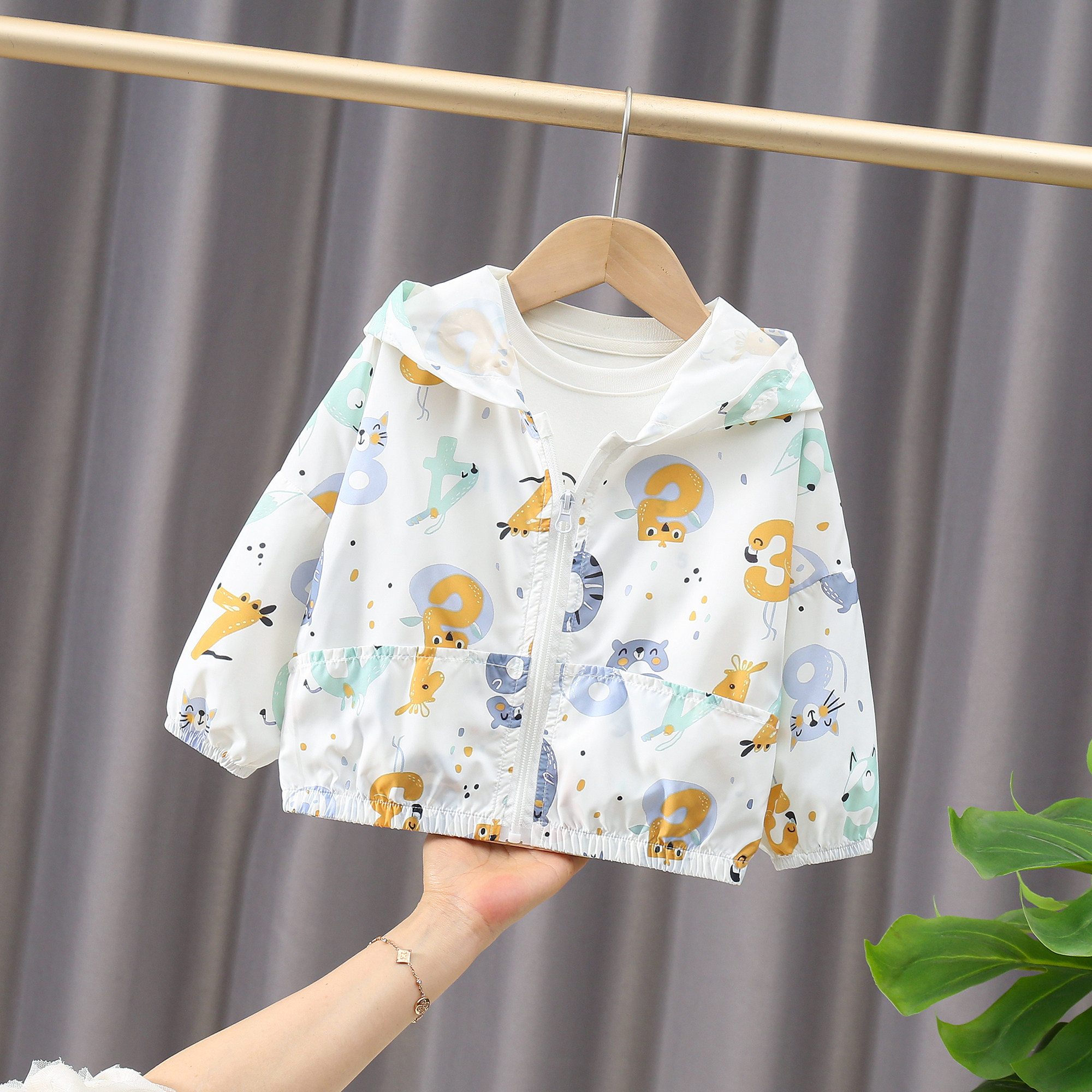 宝宝防晒衣夏季卡通可爱风男女童防晒服连帽拉链空调开衫婴儿外套