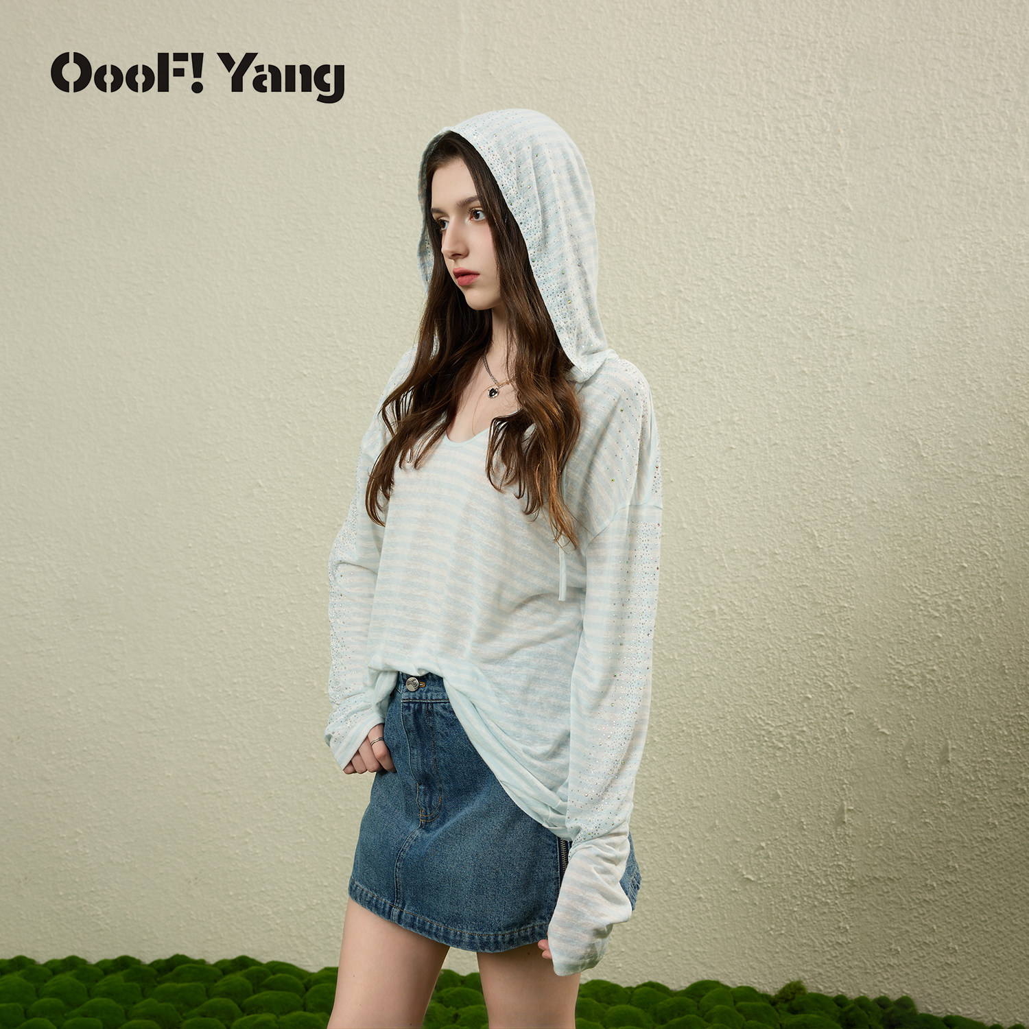 OooF!Yang连帽烫钻防晒衣简约宽松百搭烫钻连帽上衣T恤女2026夏季