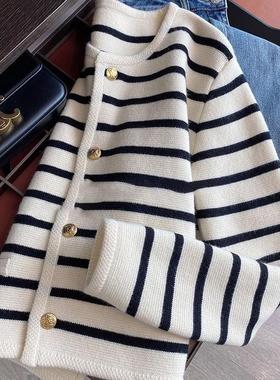 sweater and top Red cardigan contrast age-reducing women