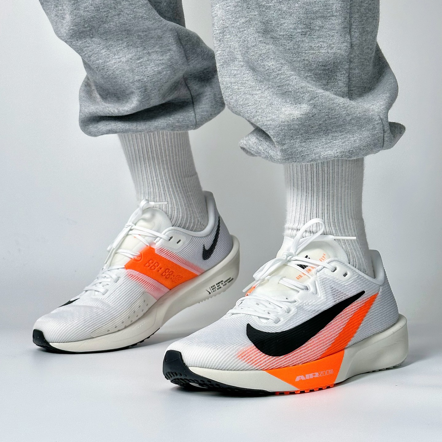 Nike AIR ZOOM RIVALFLY 4 米色 低帮休闲跑步鞋 男款 FV6040-101