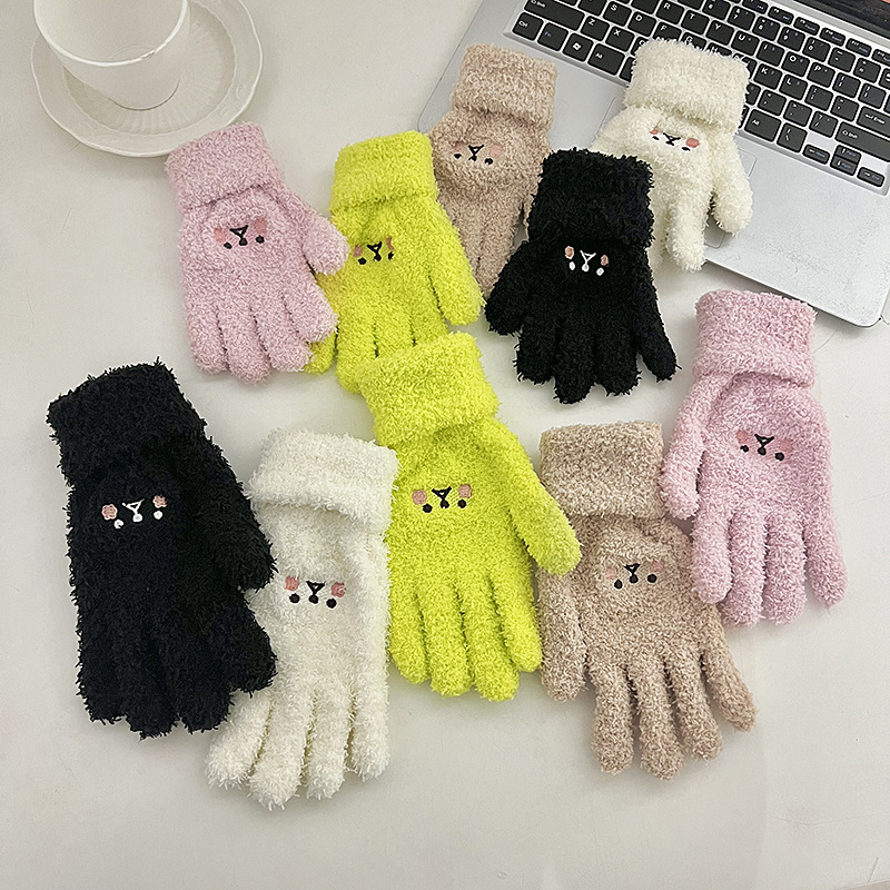 卡通儿童冬季半边绒绣花手套纯色保暖软绵绵小熊加绒手套现货
