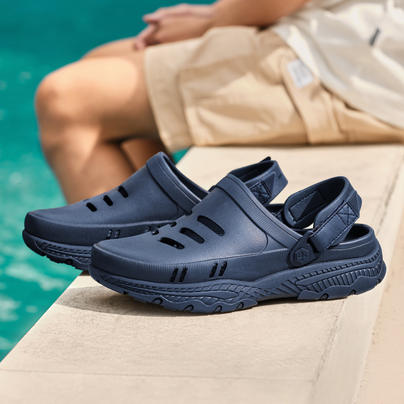 Skechers斯凯奇夏季新款轻质休闲洞洞鞋男防滑透气包头凉鞋243087