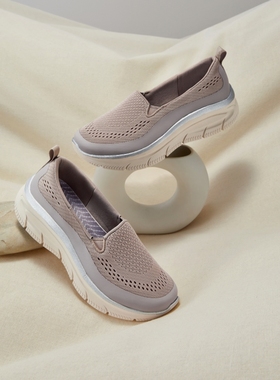Skechers斯凯奇时尚厚底网面一脚蹬休闲健步鞋女子轻便缓震158579