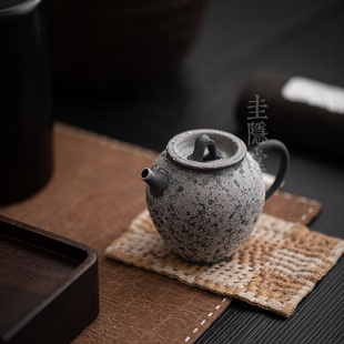 圭隐堂手工鎏银粗陶瓷手执茶壶轻奢家用仿古泡茶壶小号单壶手抓壶