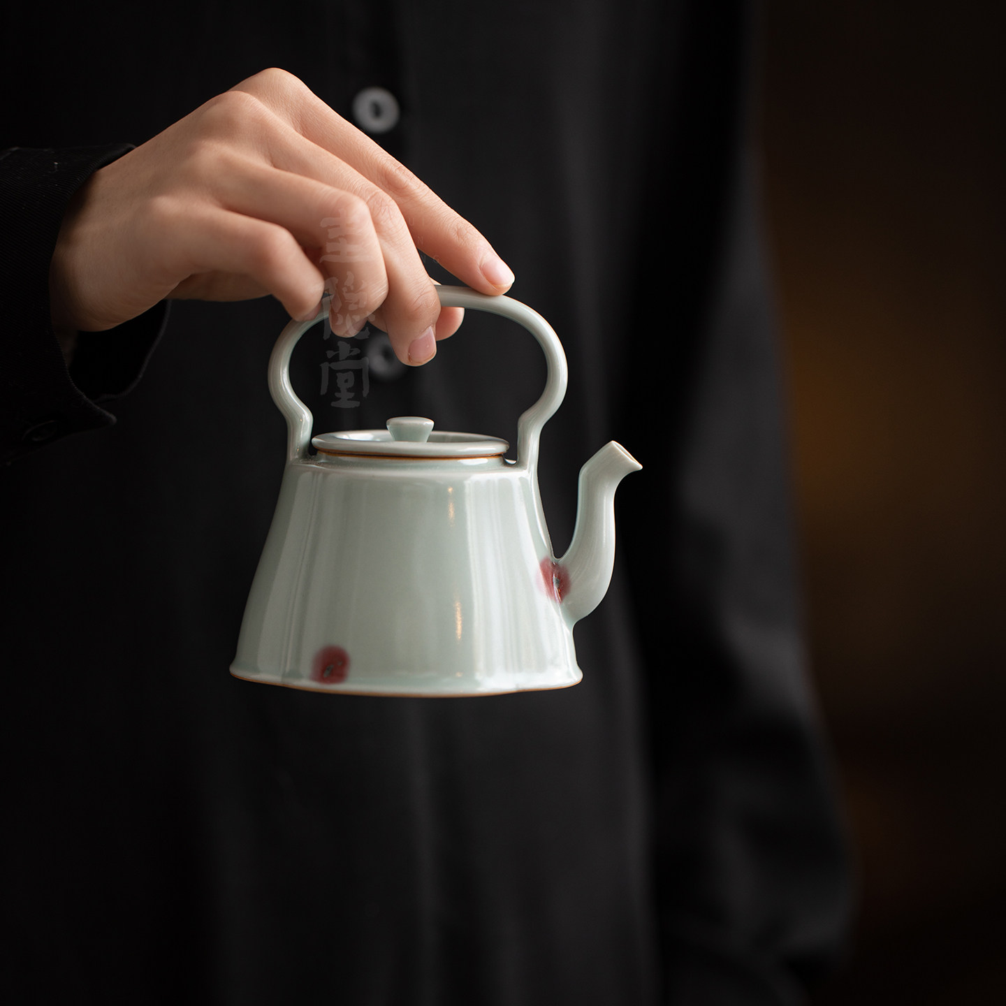圭隐堂汝窑天青陶瓷提梁茶壶新中式钧瓷家用泡茶壶手抓壶小号单壶