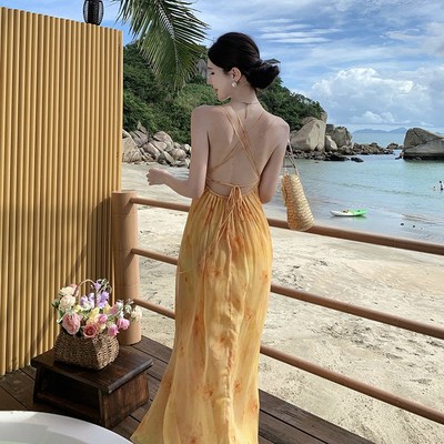速发风复古油画黄色露背挂脖吊带连衣裙夏日旅行沙滩拍照