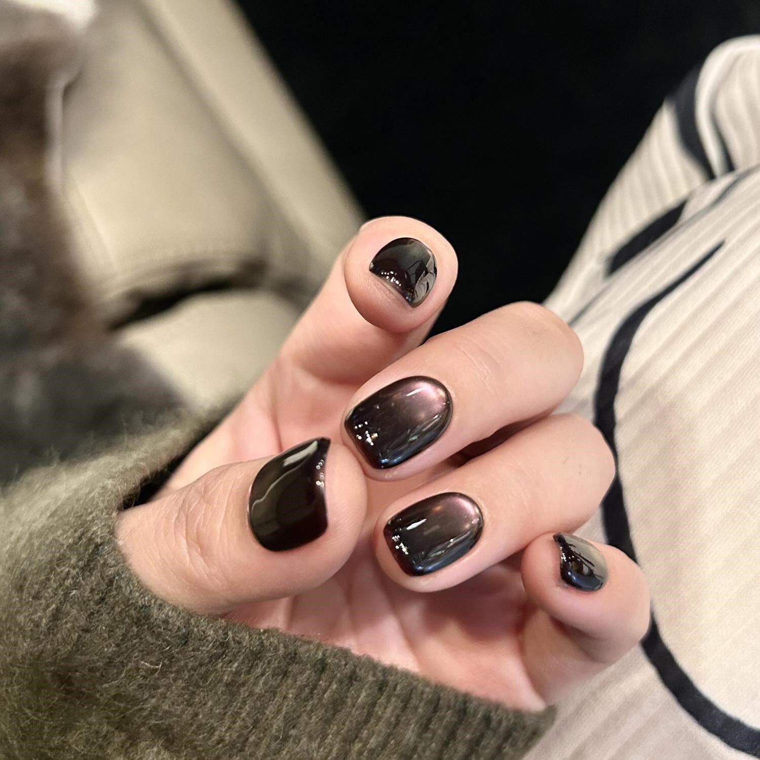 手工美甲贴片高质量紫色纯色玻璃珠猫眼穿戴甲2025新款短款高级感