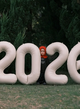 2026数字气球元旦新年装饰跨年手持气球创意拍照道具合影写真摄影