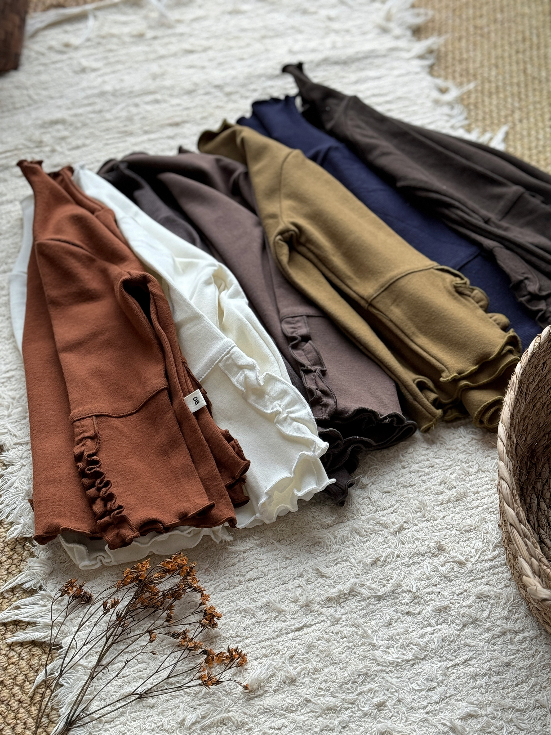 纯色半高领木耳边长袖磨毛弹力打底衫内搭百搭上衣女宝婴童羊毛