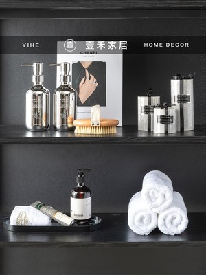 样板房卫生间镜柜饰品摆件套装