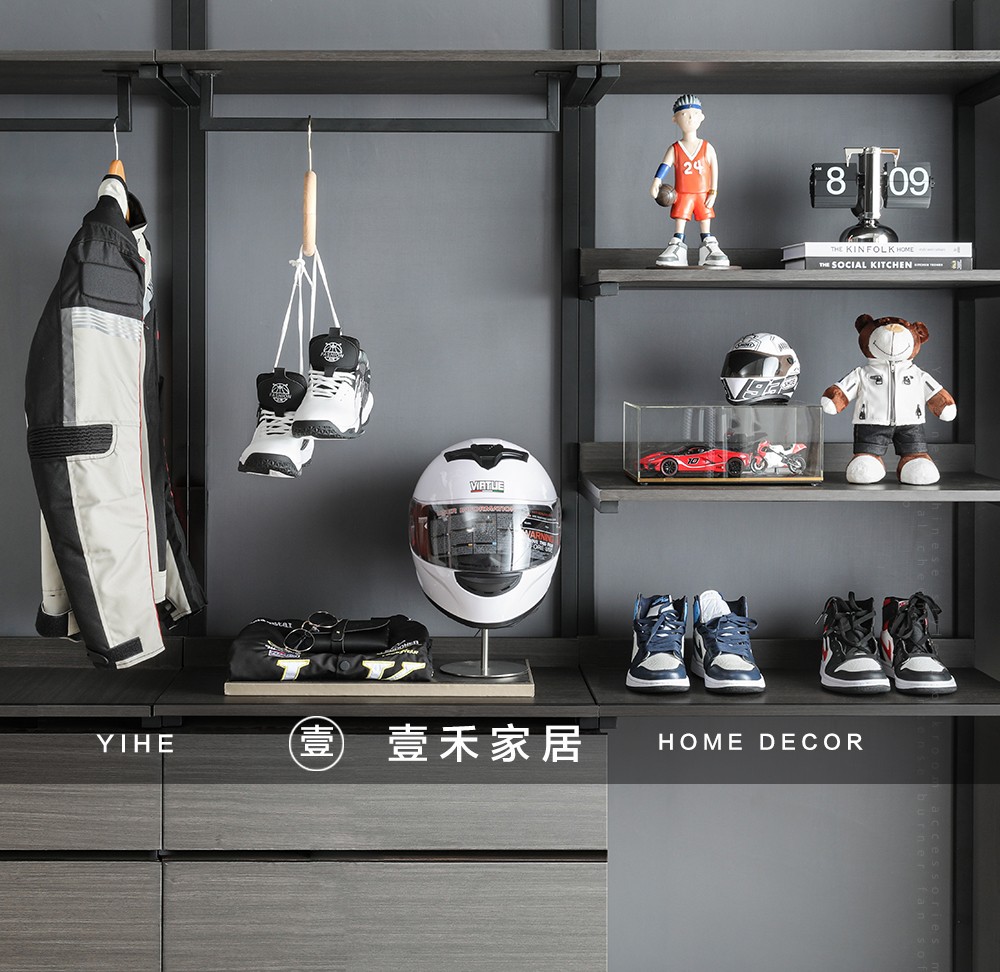 板间男孩房运动机车主题饰品摆件