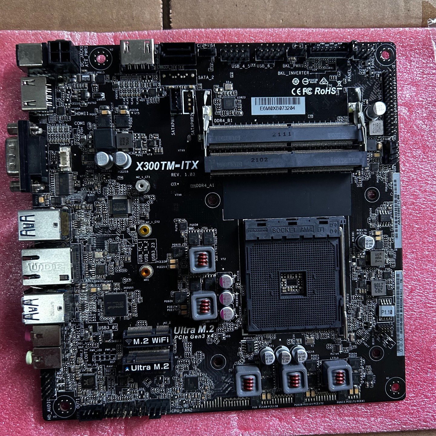 议价华擎X300TM-ITX主板，有挡板，成色外观如图，看清问好可维修图片