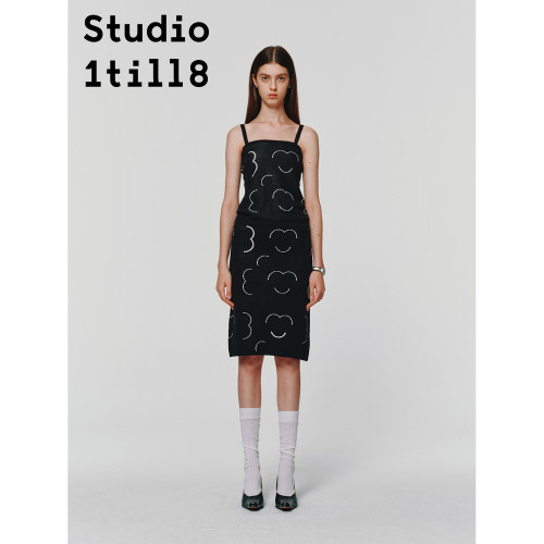 Studio1till8笑脸针织吊带半裙