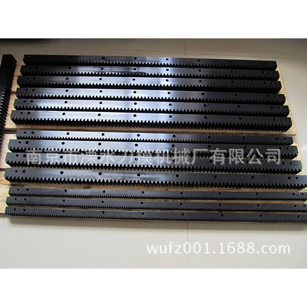 现货供应机器人齿条导轨齿条锻打Cr12MoV翻砂件传动齿条