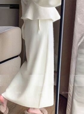 防山羊绒白色毛呢半身裙女秋冬小个子针织裙新款流行超好看直筒裙