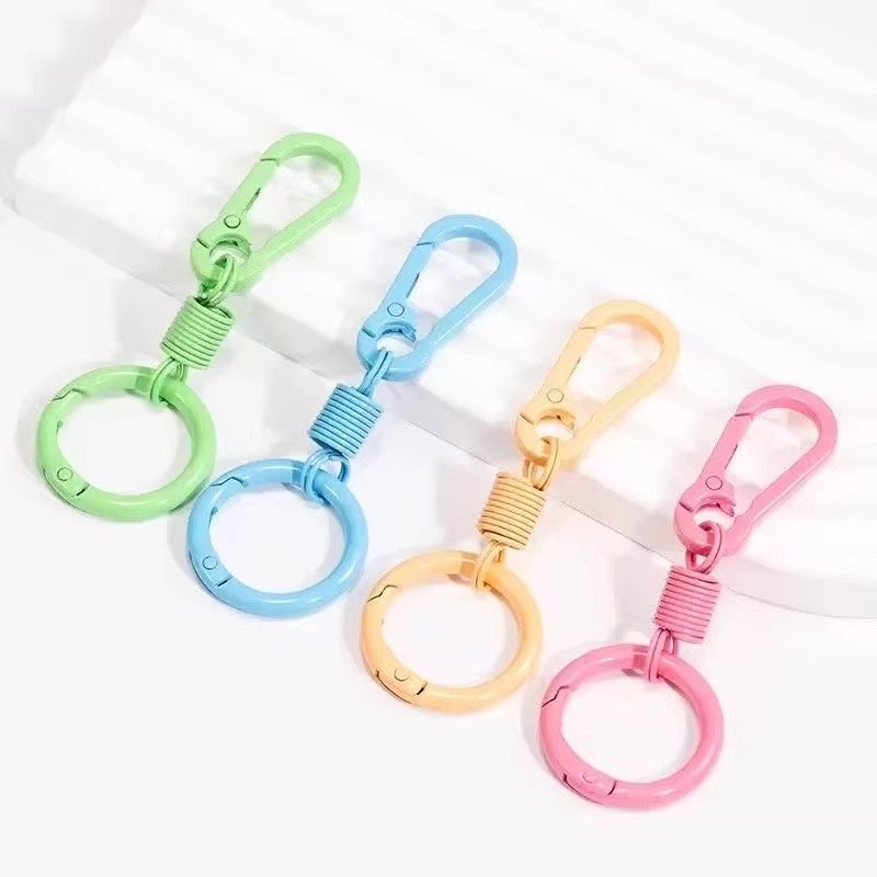 新款马可龙多彩弹簧钥匙扣登山扣书包个性时尚钥匙扣情侣